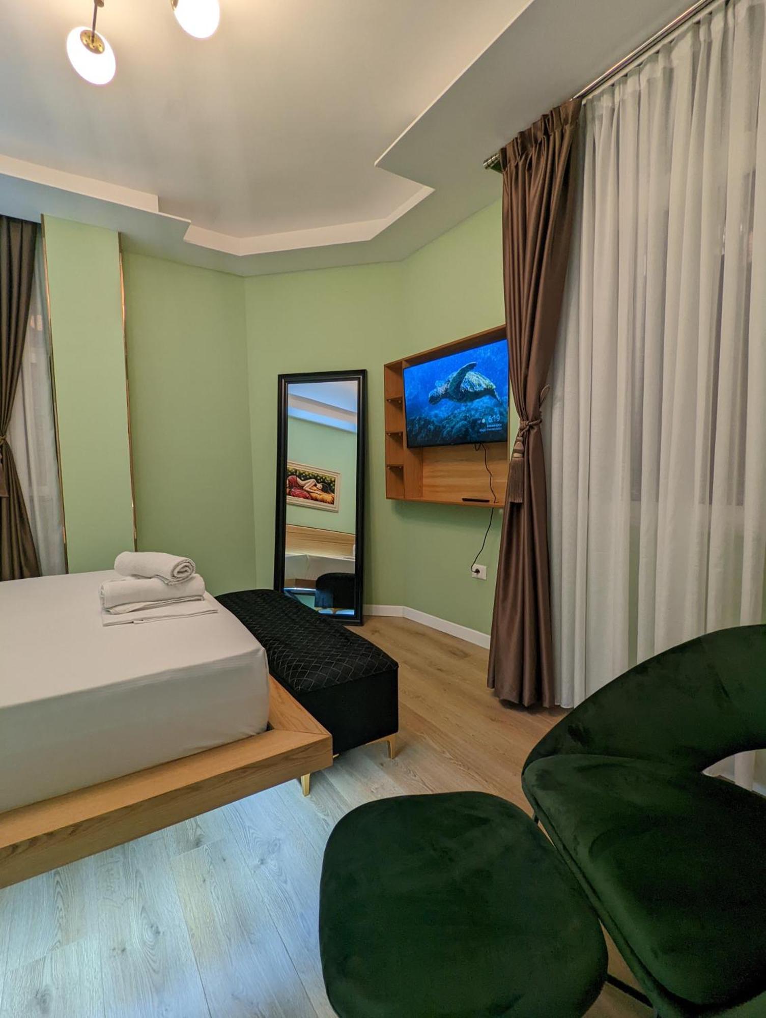 Spiranca Luxury Suites Tirana Exterior foto