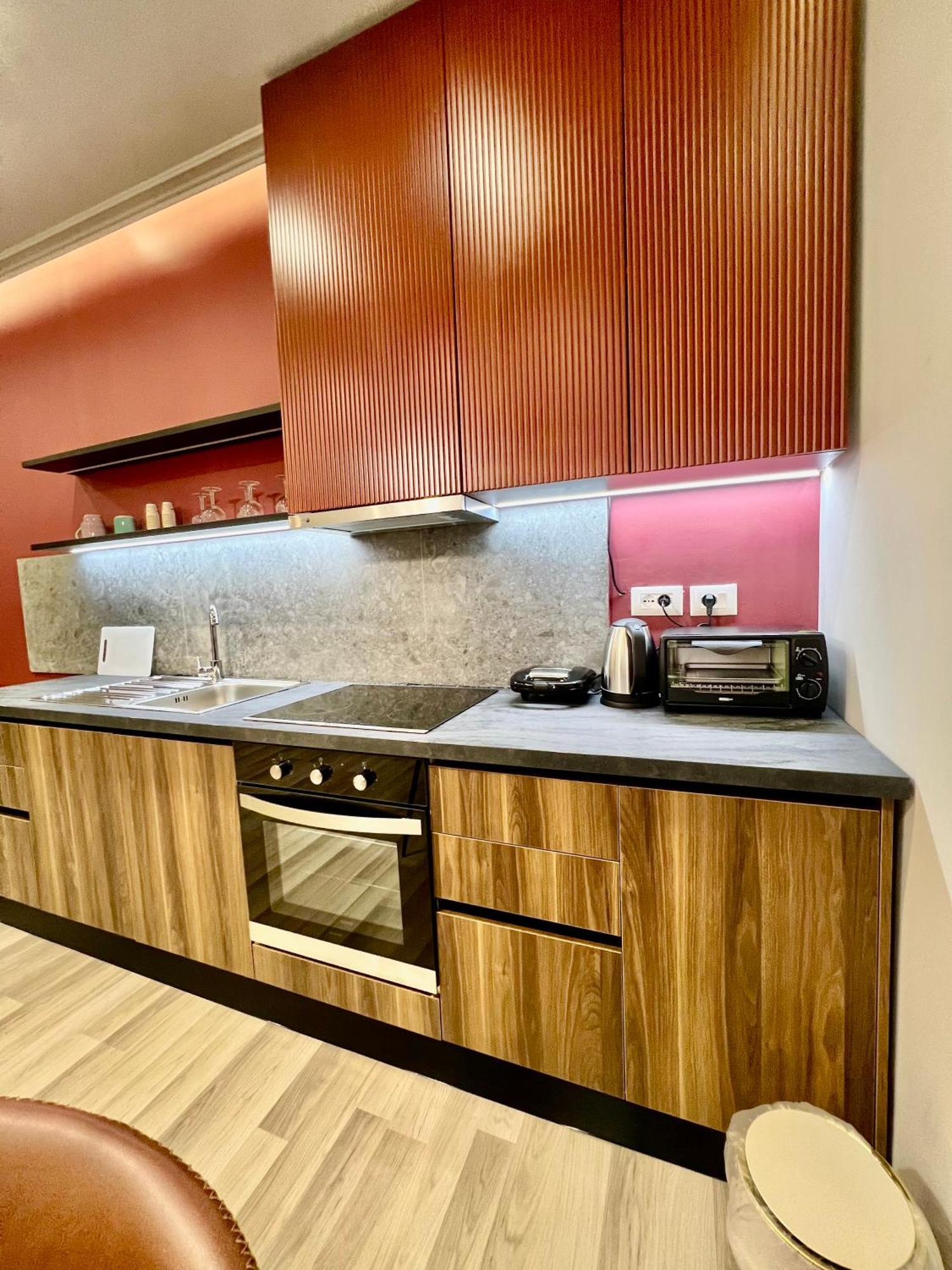 Spiranca Luxury Suites Tirana Exterior foto